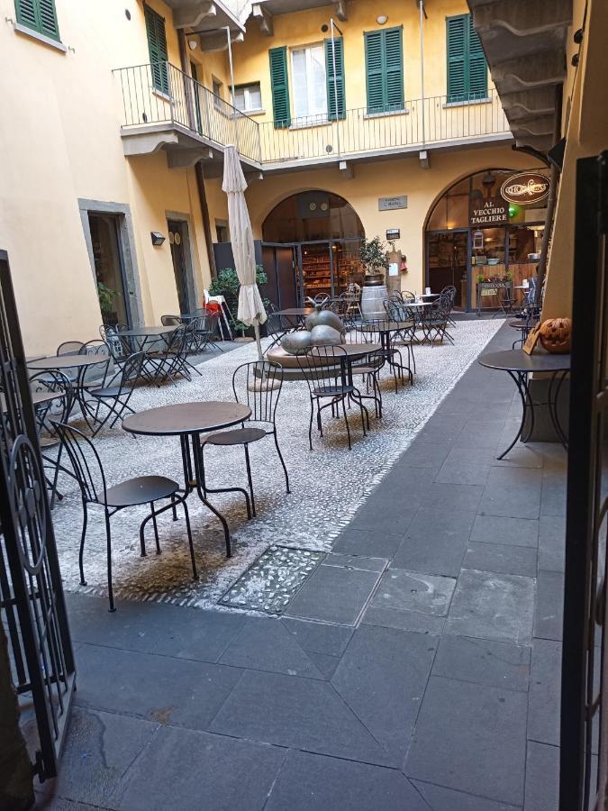 "A Casa Di Giacomo" Luxury Rooms Con Aria Condizionata แบร์กาโม ภายนอก รูปภาพ
